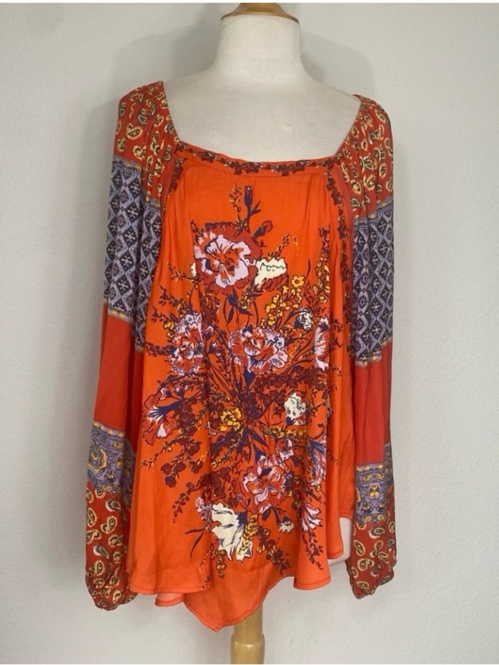 Free People Women Orange Red Paisley Satin Balloon Sleeve Blouse Size Large Boho